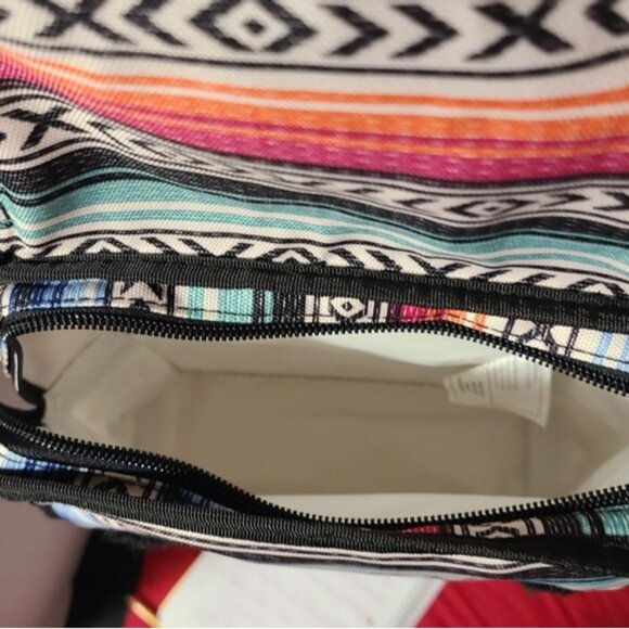 PackIt Freezable Lunch Bag With Southwest Stripe Pattern For Travel Or Work - Picture 6 of 6